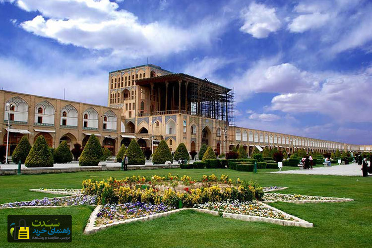 کاخ-عالی-قاپو-اصفهان