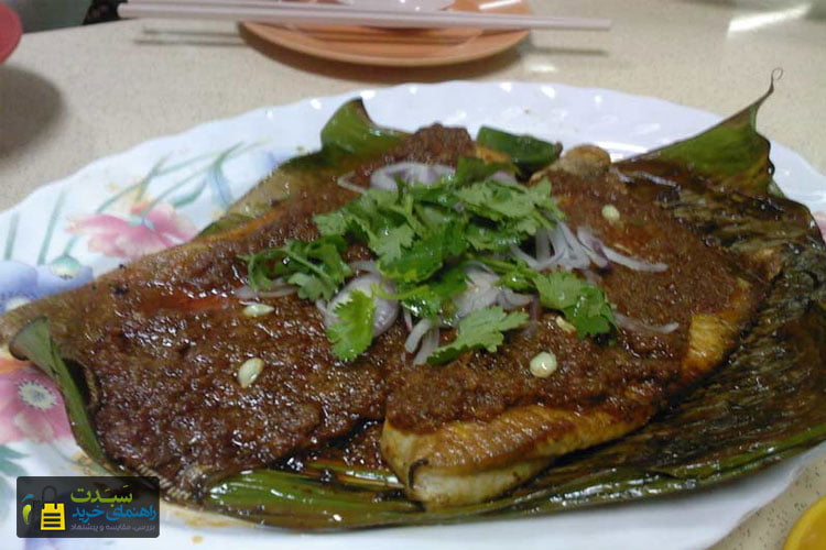 ماهی-پهن-کباب-شده-از-غذا‌های-سنگاپور